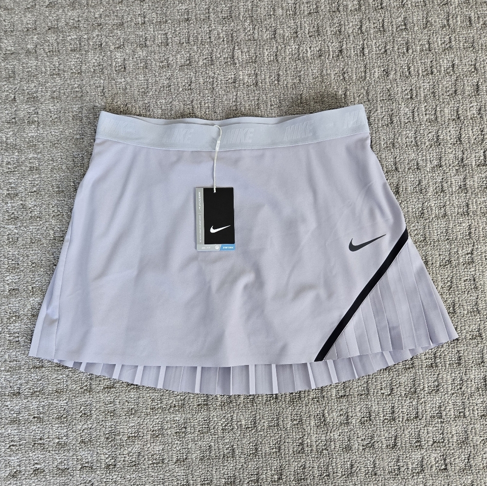 Nike Women's Light Gray Pleated Golf Skirt
